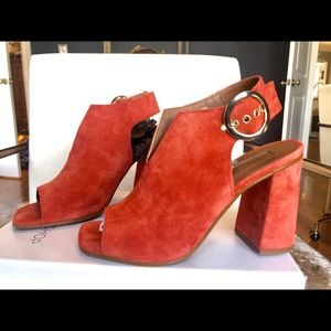 Topshop super cute suede block heel sandal